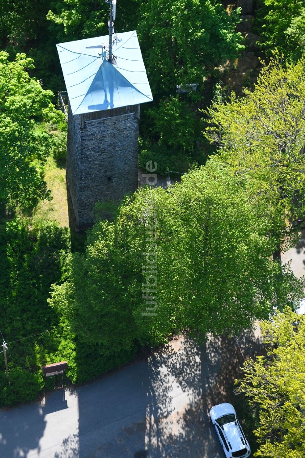 Luftaufnahme Stammbach - Bauwerk des Aussichtsturmes Weißensteinturm in Stammbach im Bundesland Bayern, Deutschland