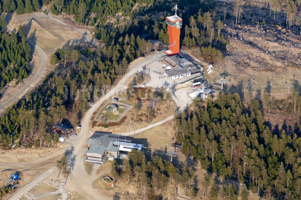 Braunlage aus der Vogelperspektive: Bauwerk des Aussichtsturmes Wurmbergturm in Braunlage im Bundesland Niedersachsen, Deutschland