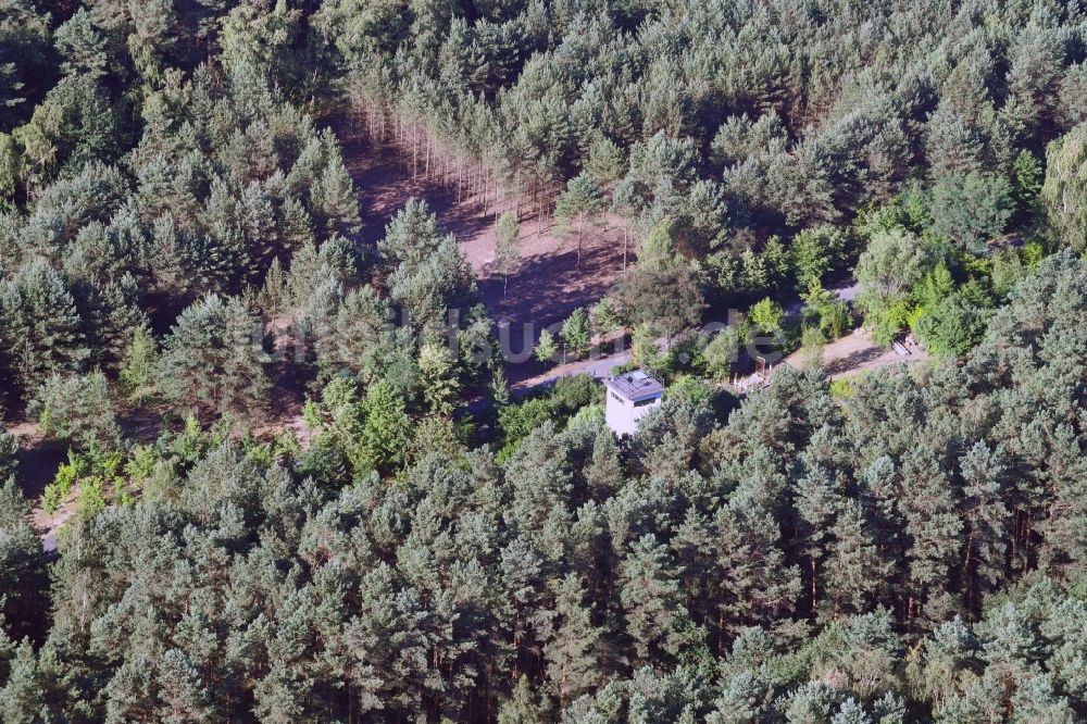 Luftaufnahme Berlin - Bauwerk des Deutsche Waldjugend - Naturschutz Turm in Berlin, Deutschland