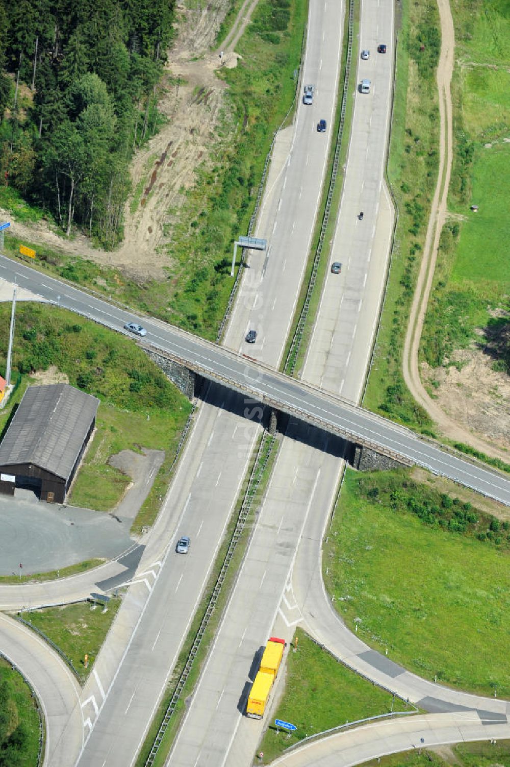 Dittersdorf aus der Vogelperspektive: Bauwerke und Streckenführung der BAB Bundesautobahn A9 bei Dittersdorf in Thüringen