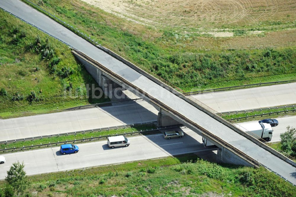 Dittersdorf aus der Vogelperspektive: Bauwerke und Streckenführung der BAB Bundesautobahn A9 bei Dittersdorf in Thüringen