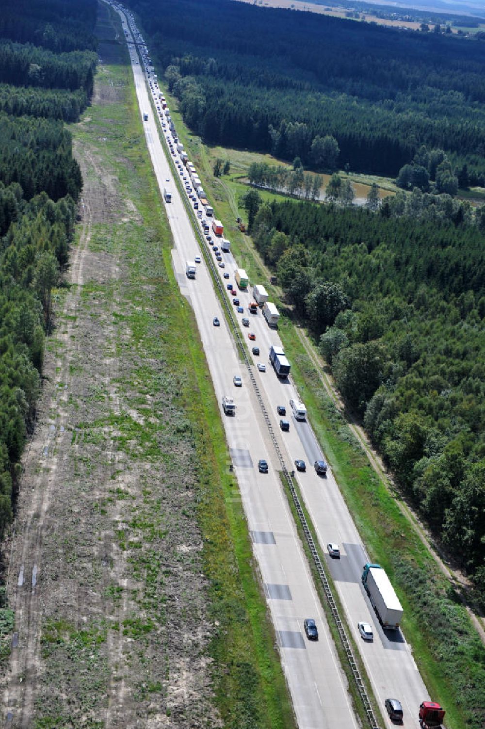 Dittersdorf aus der Vogelperspektive: Bauwerke und Streckenführung der BAB Bundesautobahn A9 bei Dittersdorf in Thüringen