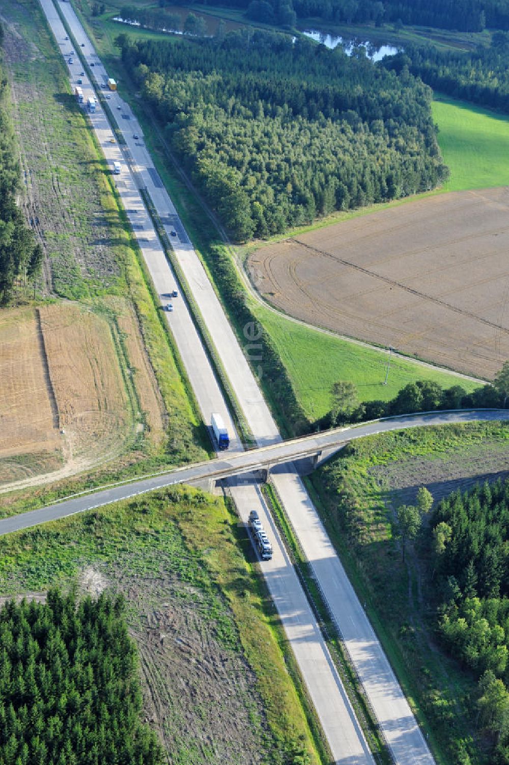 Dittersdorf aus der Vogelperspektive: Bauwerke und Streckenführung der BAB Bundesautobahn A9 bei Dittersdorf in Thüringen