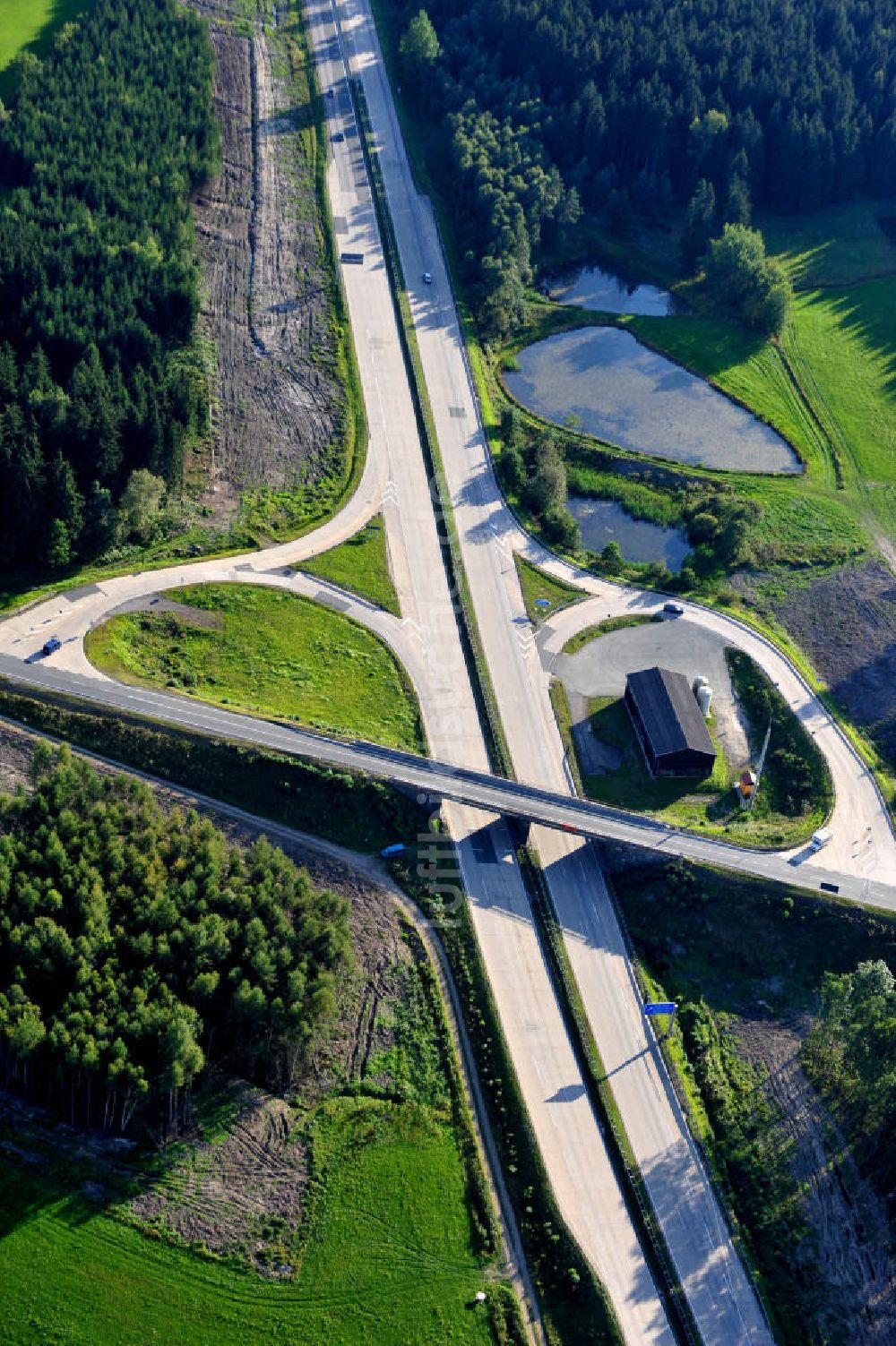 Luftbild Dittersdorf - Bauwerke und Streckenführung der BAB Bundesautobahn A9 bei Dittersdorf in Thüringen