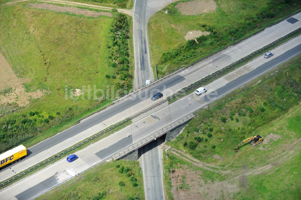 Görkwitz aus der Vogelperspektive: Bauwerke und Streckenführung der BAB Bundesautobahn A9 bei Görkwitz in Thüringen