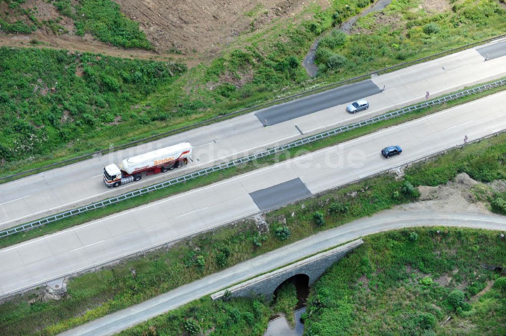 Görkwitz aus der Vogelperspektive: Bauwerke und Streckenführung der BAB Bundesautobahn A9 bei Görkwitz in Thüringen