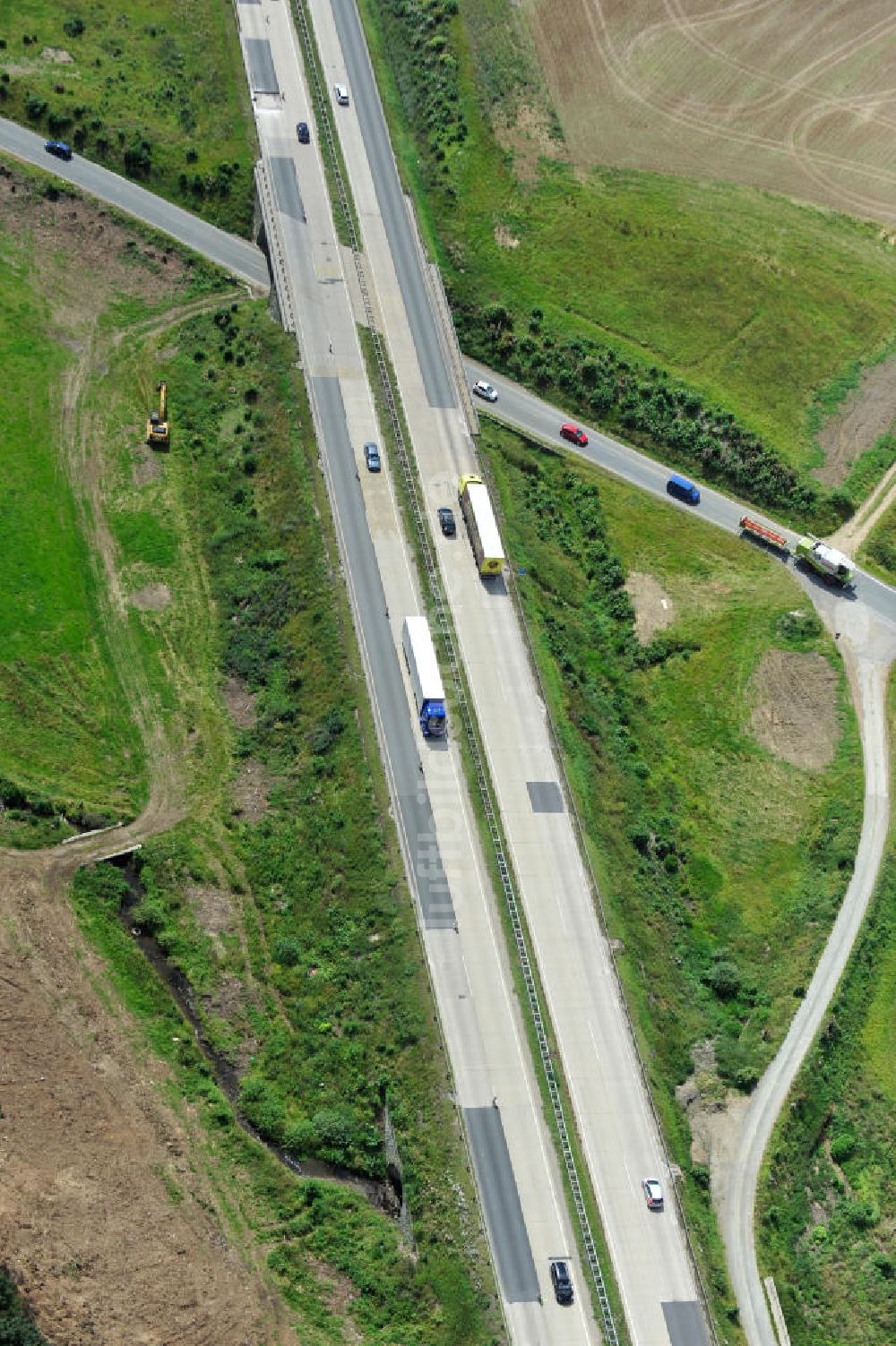 Luftbild Görkwitz - Bauwerke und Streckenführung der BAB Bundesautobahn A9 bei Görkwitz in Thüringen