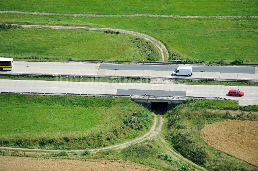 Görkwitz aus der Vogelperspektive: Bauwerke und Streckenführung der BAB Bundesautobahn A9 bei Görkwitz in Thüringen