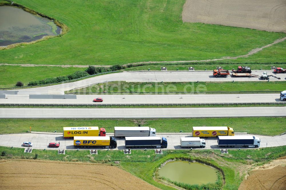 Luftbild Görkwitz - Bauwerke und Streckenführung der BAB Bundesautobahn A9 bei Görkwitz in Thüringen