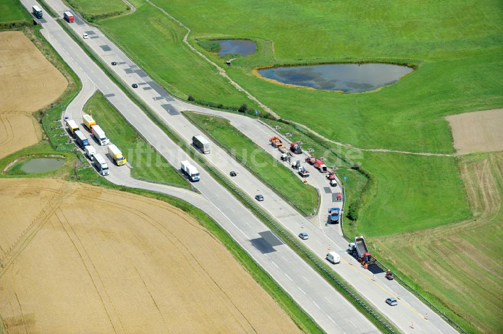 Görkwitz aus der Vogelperspektive: Bauwerke und Streckenführung der BAB Bundesautobahn A9 bei Görkwitz in Thüringen