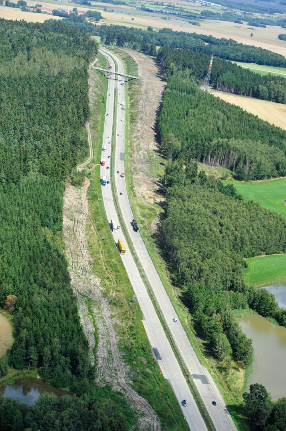 Köthnitz aus der Vogelperspektive: Bauwerke und Streckenführung der BAB Bundesautobahn A9 bei Köthnitz in Thüringen