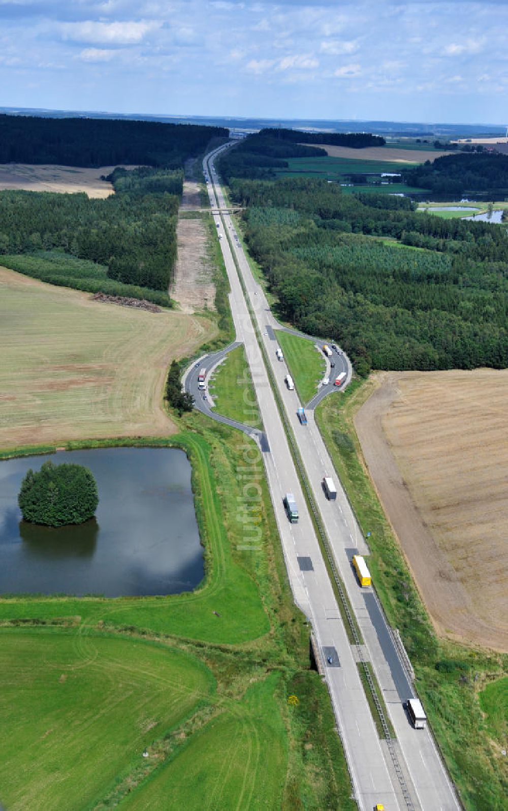 Köthnitz aus der Vogelperspektive: Bauwerke und Streckenführung der BAB Bundesautobahn A9 bei Köthnitz in Thüringen