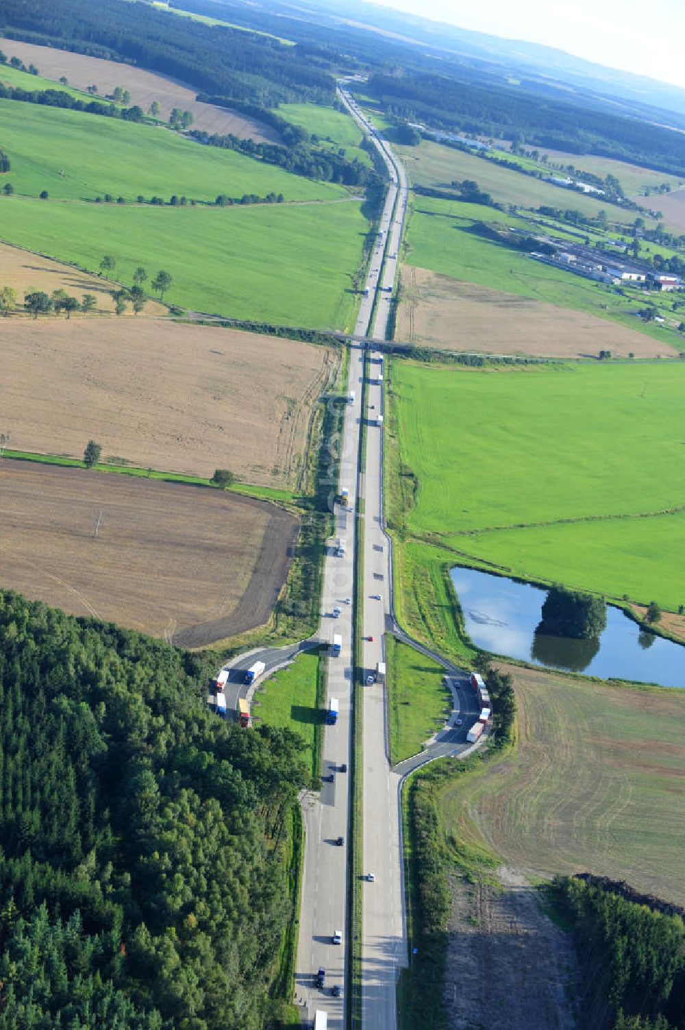 Köthnitz aus der Vogelperspektive: Bauwerke und Streckenführung der BAB Bundesautobahn A9 bei Köthnitz in Thüringen