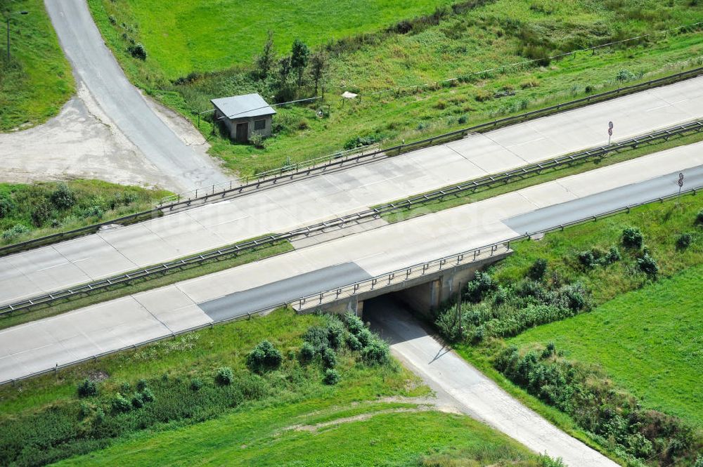 Moßbach aus der Vogelperspektive: Bauwerke und Streckenführung der BAB Bundesautobahn A9 bei Moßbach in Thüringen