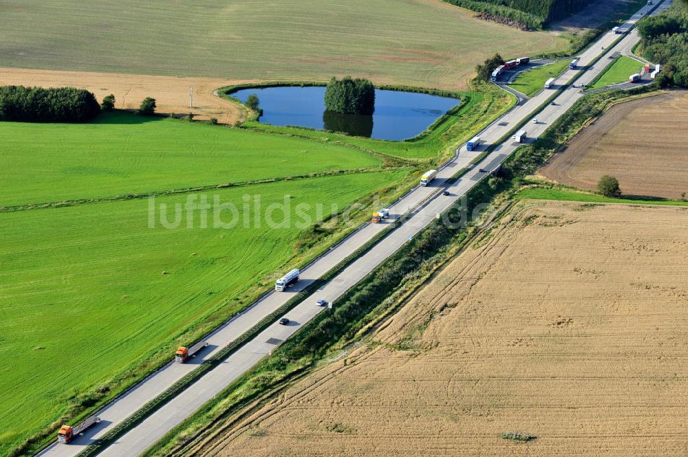 Moßbach aus der Vogelperspektive: Bauwerke und Streckenführung der BAB Bundesautobahn A9 bei Moßbach in Thüringen