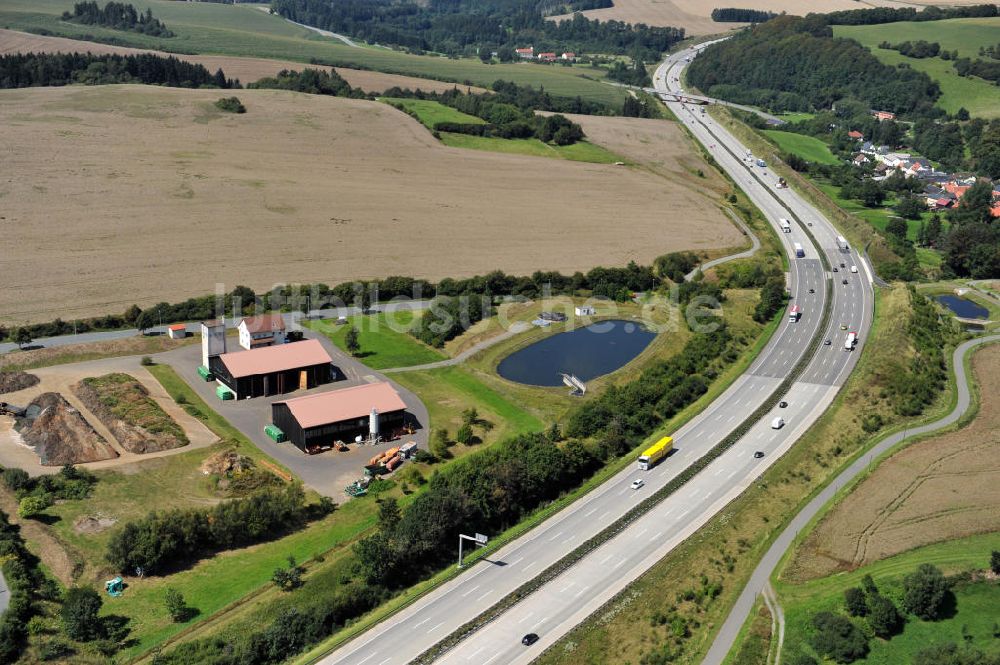 Luftbild Oschitz - Bauwerke und Streckenführung der BAB Bundesautobahn A9 bei Oschitz in Thüringen