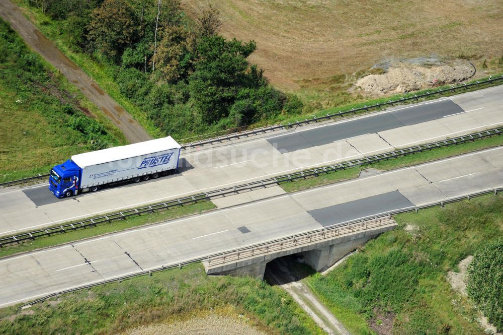 Pahnstangen aus der Vogelperspektive: Bauwerke und Streckenführung der BAB Bundesautobahn A9 bei Pahnstangen in Thüringen