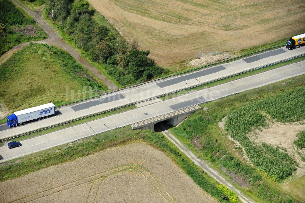 Luftbild Pahnstangen - Bauwerke und Streckenführung der BAB Bundesautobahn A9 bei Pahnstangen in Thüringen