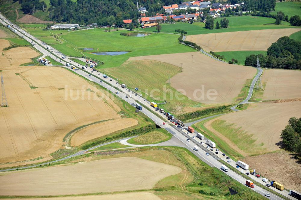 Luftbild Schleiz - Bauwerke und Streckenführung der BAB Bundesautobahn A9 bei Schleiz in Thüringen