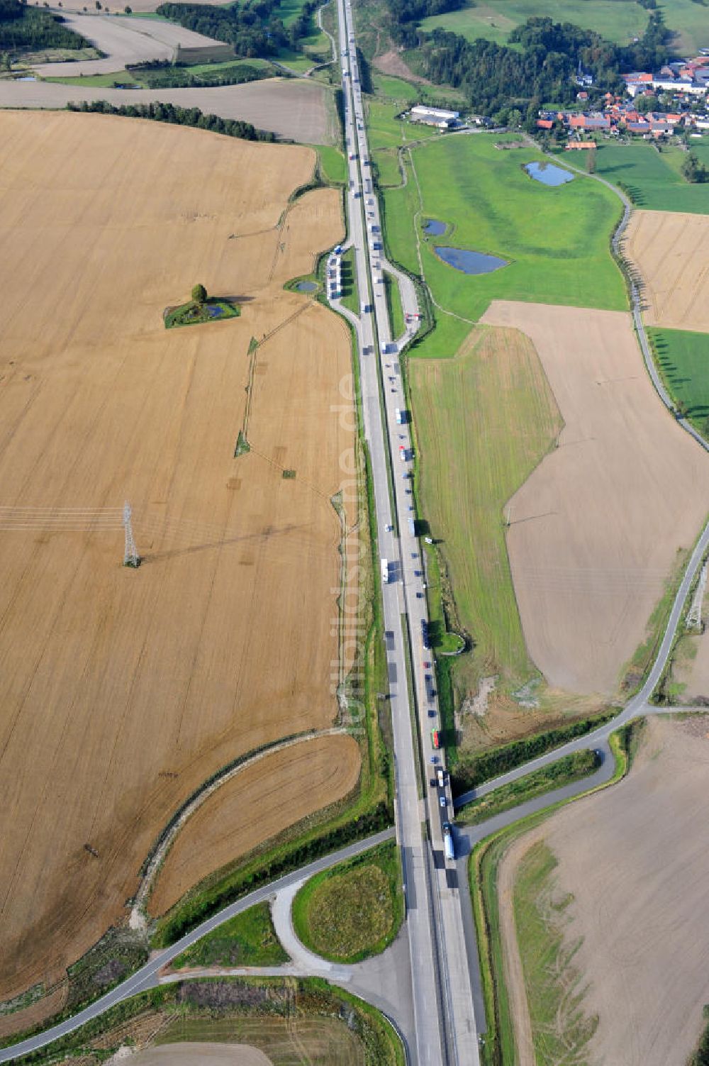 Luftbild Schleiz - Bauwerke und Streckenführung der BAB Bundesautobahn A9 bei Schleiz in Thüringen