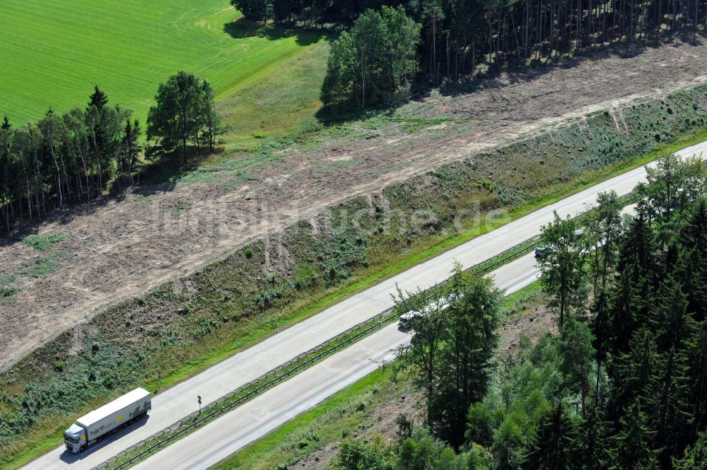 Wüstenwetzdorf aus der Vogelperspektive: Bauwerke und Streckenführung der BAB Bundesautobahn A9 bei Wüstenwetzdorf in Thüringen