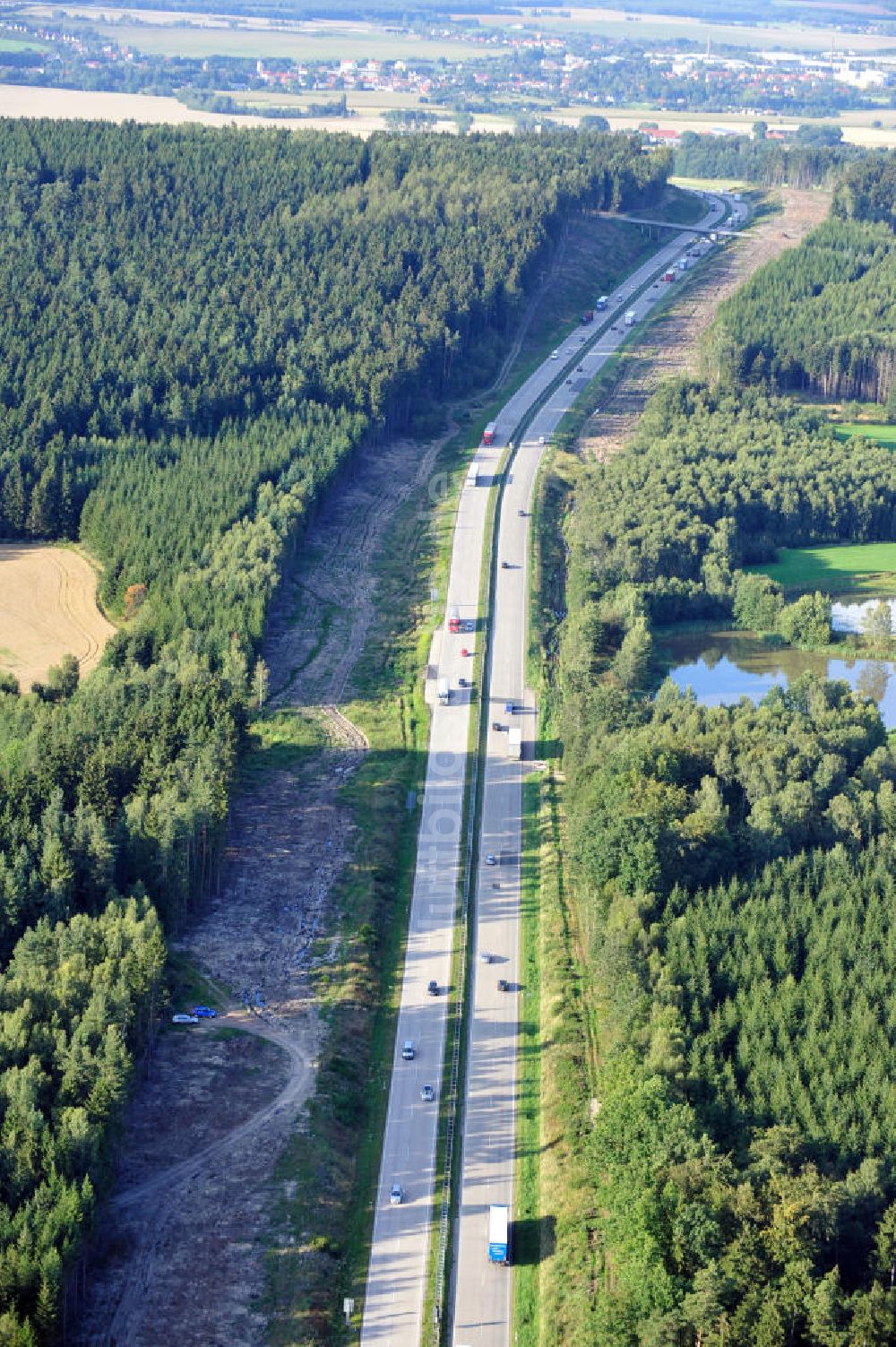 Luftbild Wüstenwetzdorf - Bauwerke und Streckenführung der BAB Bundesautobahn A9 bei Wüstenwetzdorf in Thüringen