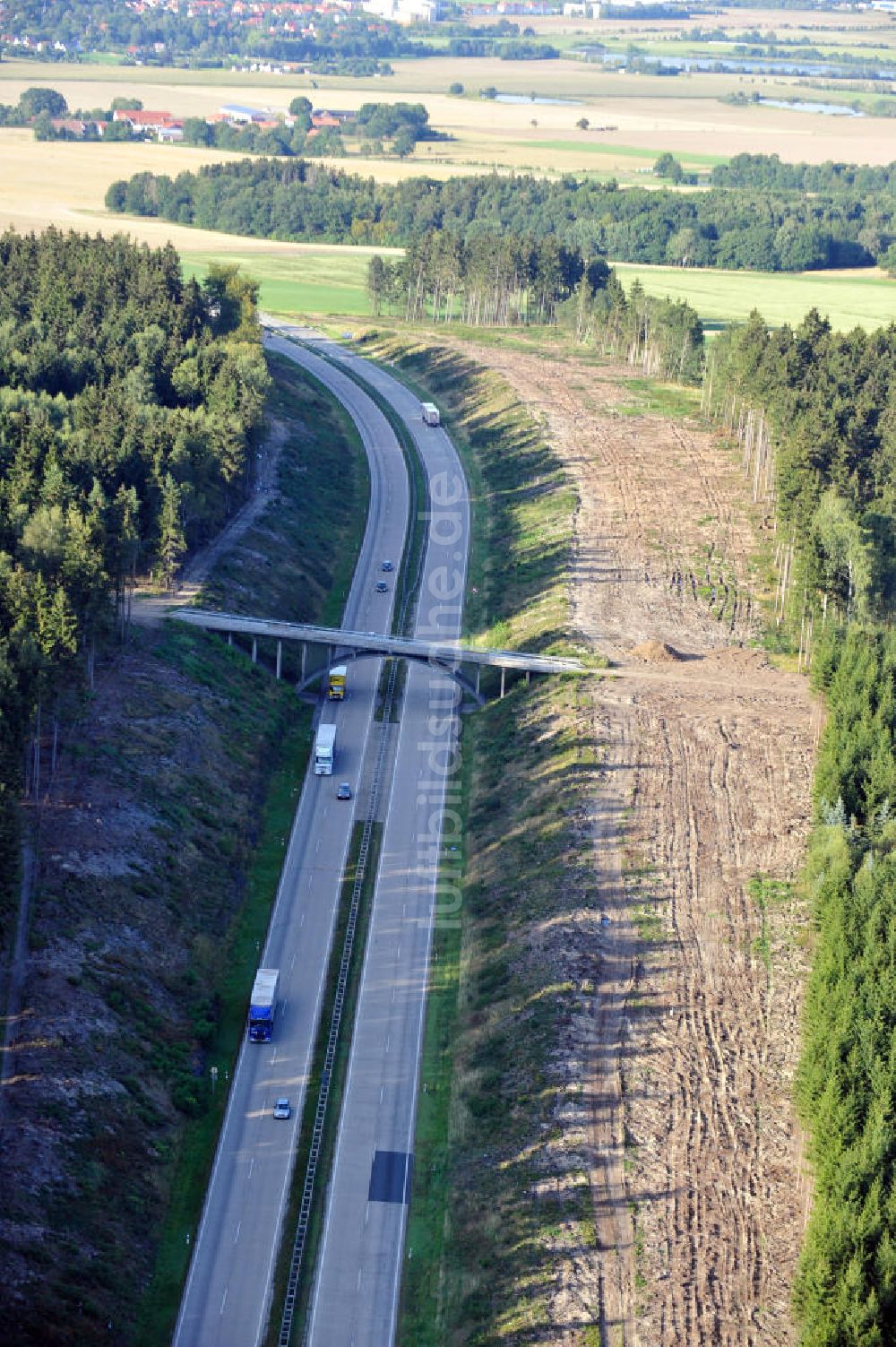 Wüstenwetzdorf aus der Vogelperspektive: Bauwerke und Streckenführung der BAB Bundesautobahn A9 bei Wüstenwetzdorf in Thüringen