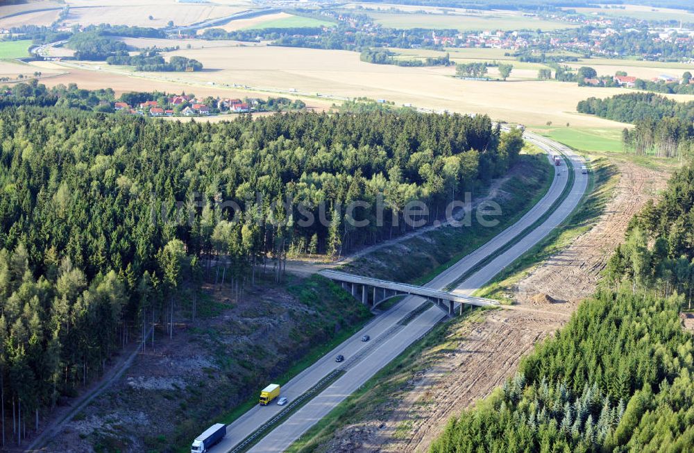 Luftaufnahme Wüstenwetzdorf - Bauwerke und Streckenführung der BAB Bundesautobahn A9 bei Wüstenwetzdorf in Thüringen