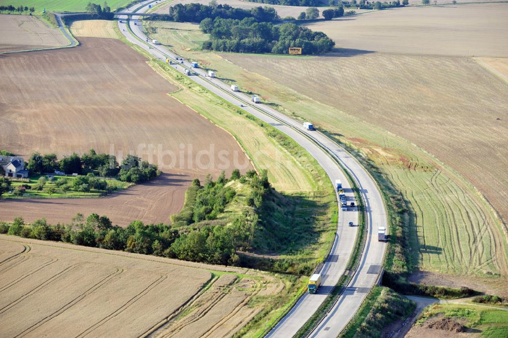 Luftbild Wüstenwetzdorf - Bauwerke und Streckenführung der BAB Bundesautobahn A9 bei Wüstenwetzdorf in Thüringen