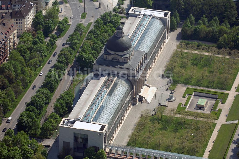 MÜNCHEN aus der Vogelperspektive: Bayerische Staatskanzlei in München am Hofgarten