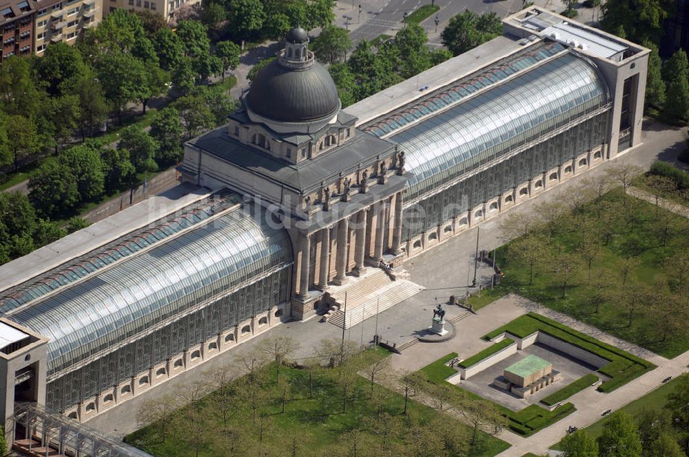 MÜNCHEN von oben - Bayerische Staatskanzlei in München am Hofgarten