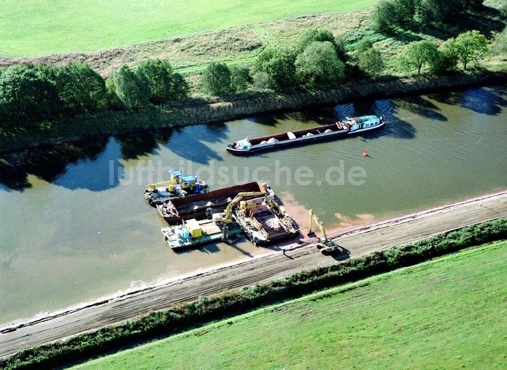 Luftaufnahme Parchau - Befestigung der Umleitung des Elbe - Havel - Kanal im Bereich von Parchau.