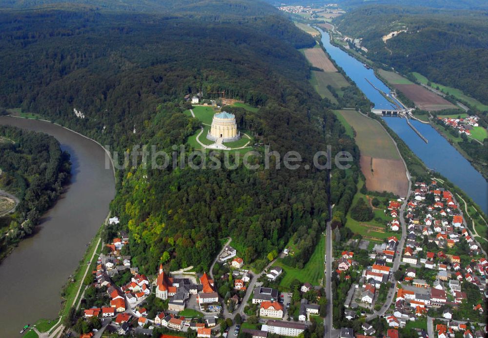 Luftaufnahme Kelheim - Befreiungshalle auf dem Michelsberg in Kelheim