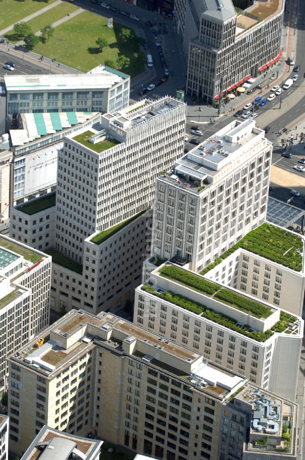 Luftaufnahme Berlin - Beisheim Center am Potsdamer Platz im Berliner Ortsteil Tiergarten