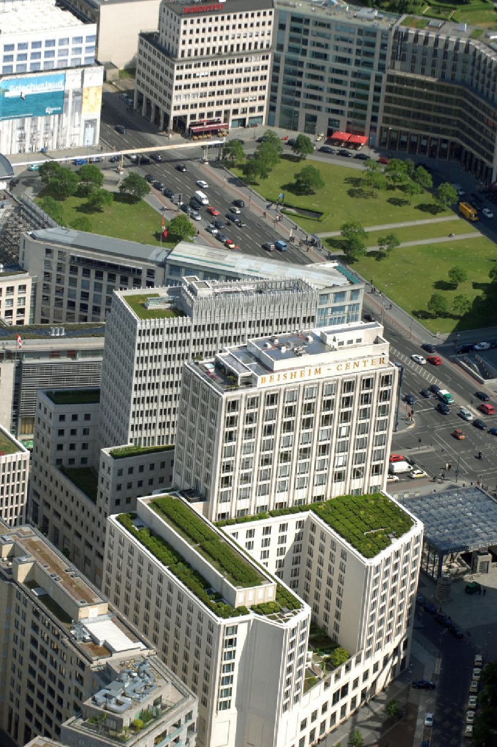 Berlin aus der Vogelperspektive: Beisheim Center am Potsdamer Platz im Berliner Ortsteil Tiergarten