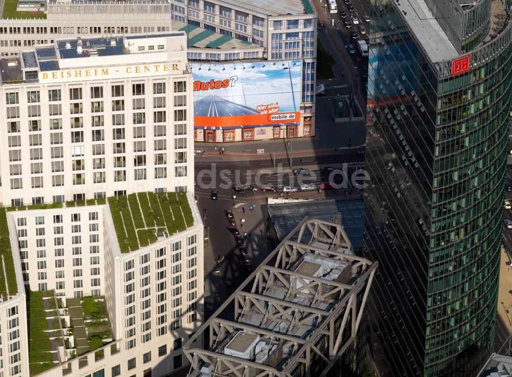 Berlin aus der Vogelperspektive: Beisheimcenter und Bahntower Potsdamer Platz Berlin in Berlin im Bundesland Berlin