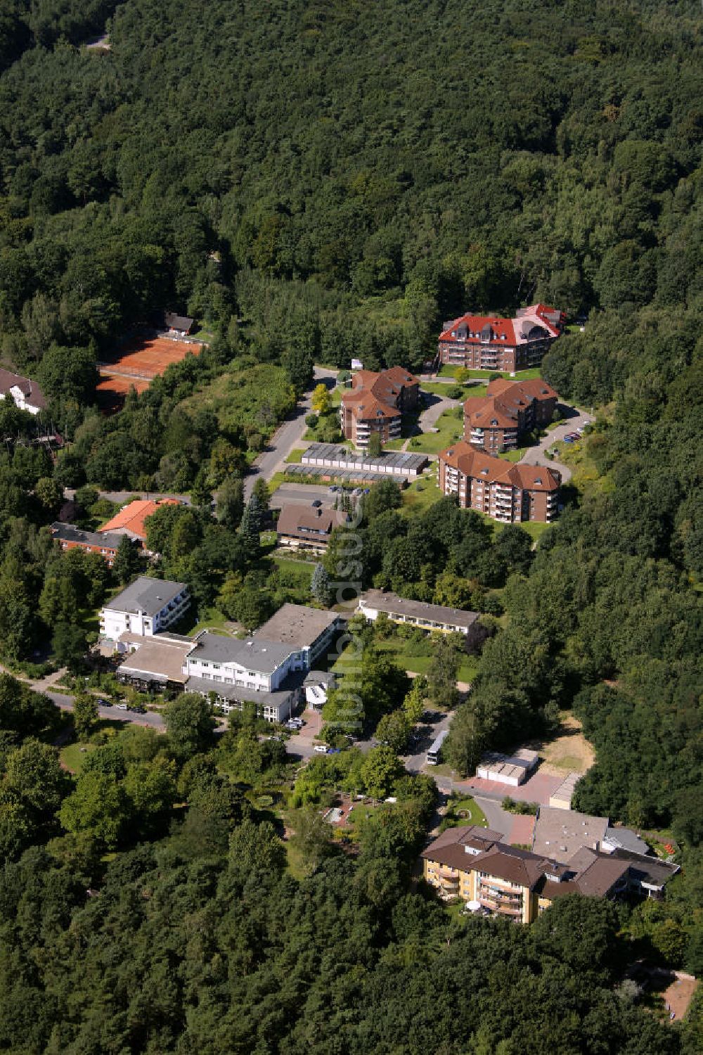 Hitzacker von oben - Bellevue Alten- und Pflegeheim / Seniorenresidenz / Parkhotel Hitzacker