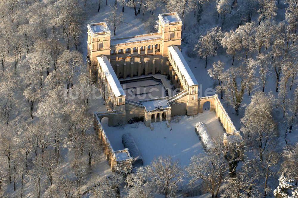 Luftaufnahme POTSDAM - Belvedere auf dem Pfingstberg in Potsdam bei Schnee im Winter