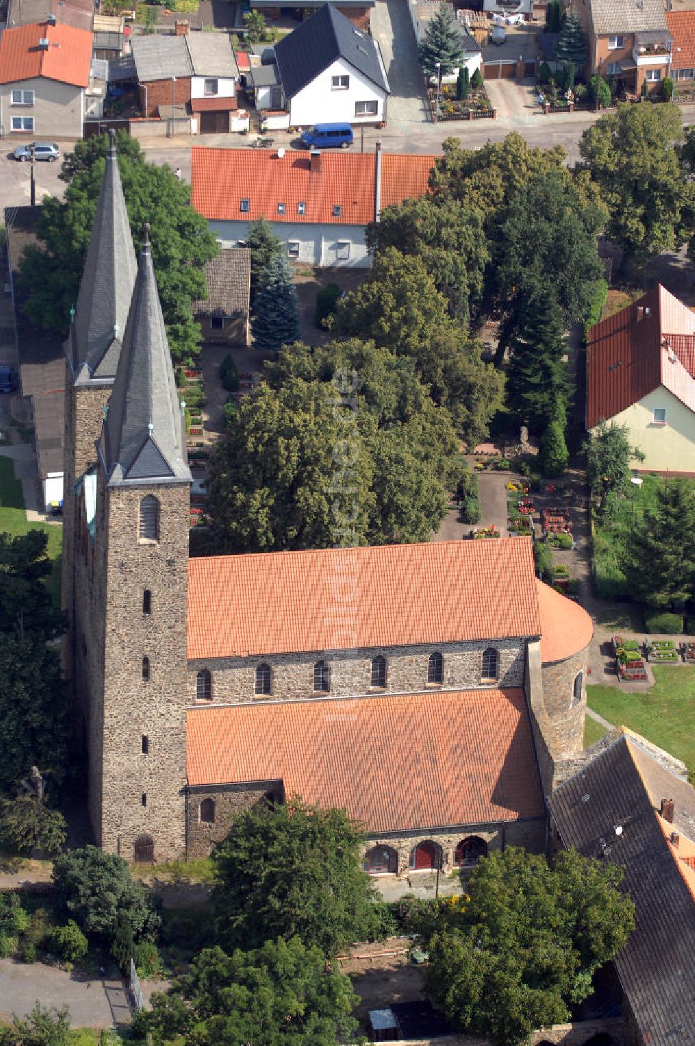 Hillersleben von oben - Benediktinernonnenkloster Hillersleben