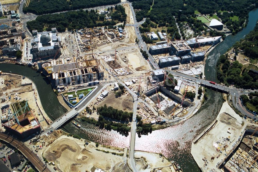 Luftaufnahme Berlin - Überblick über die Bauarbeiten am Deutschen Bundestag in Berlin-Mitte