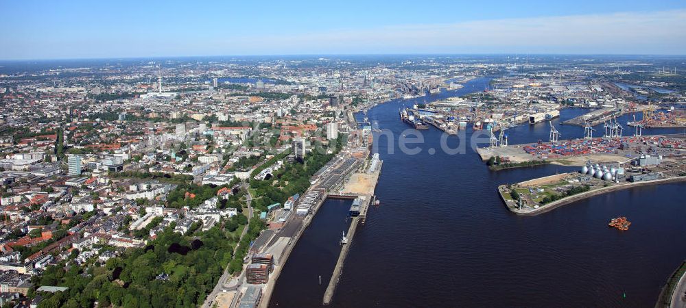 Luftbild Hamburg - Überblick über den Hamburger Hafen