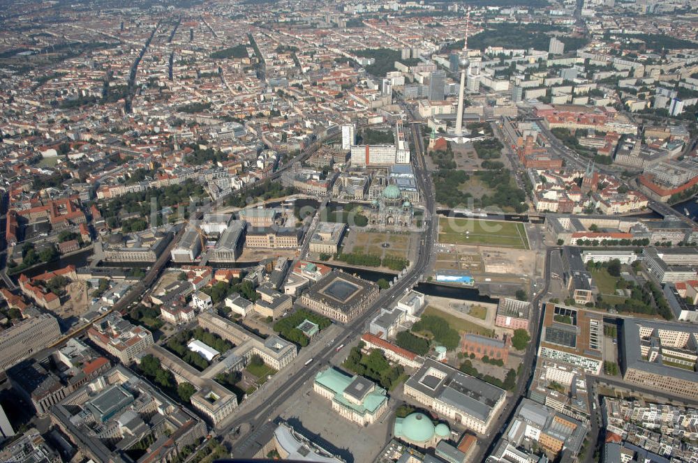 Berlin aus der Vogelperspektive: Überblick auf die Mitte Berlins