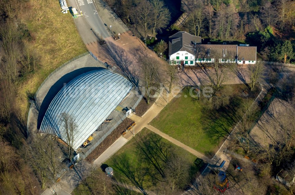 Oberhausen von oben - Überdachung der Industriearchäologischen Grabungsstätte an der St. Antony-Huette in Oberhausen im Bundesland Nordrhein-Westfalen