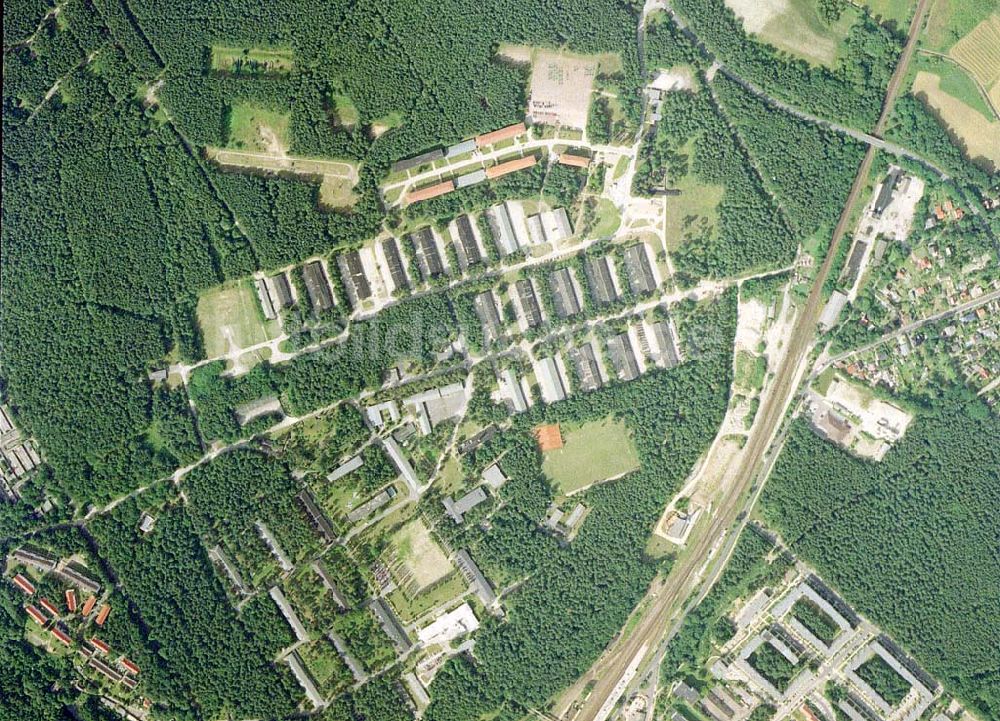 Strausberg- Brandenburg aus der Vogelperspektive: Bereich Vorstadt Strausberg aus 8000 ft Höhe in der 90-Grad-Perspektive.