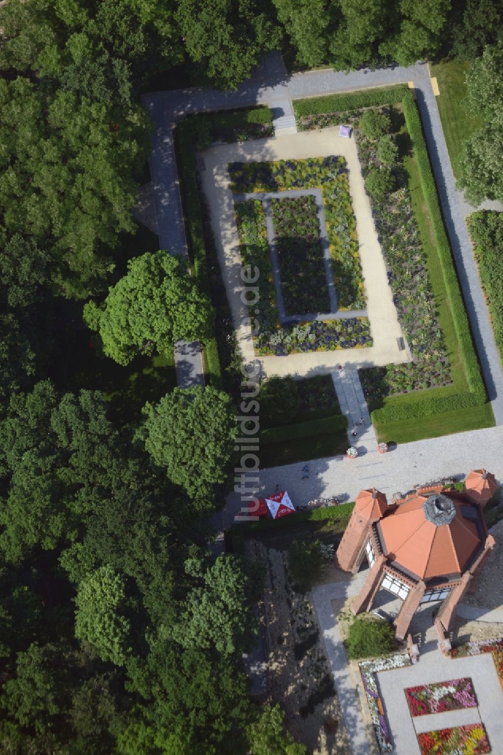 Luftbild Rathenow - Bereich des Weinbergs mit dem Birmarckturm zur Bundesgartenschau 2015 in Rathenow im Bundesland Brandenburg