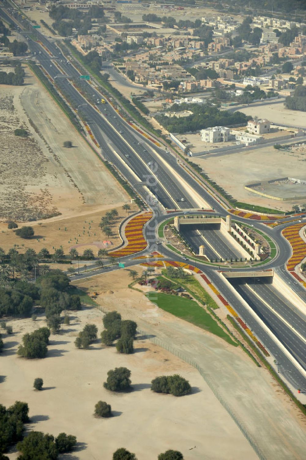 Luftbild Dubai - Überführung an der Autobahnstrecke D73 in Dubai