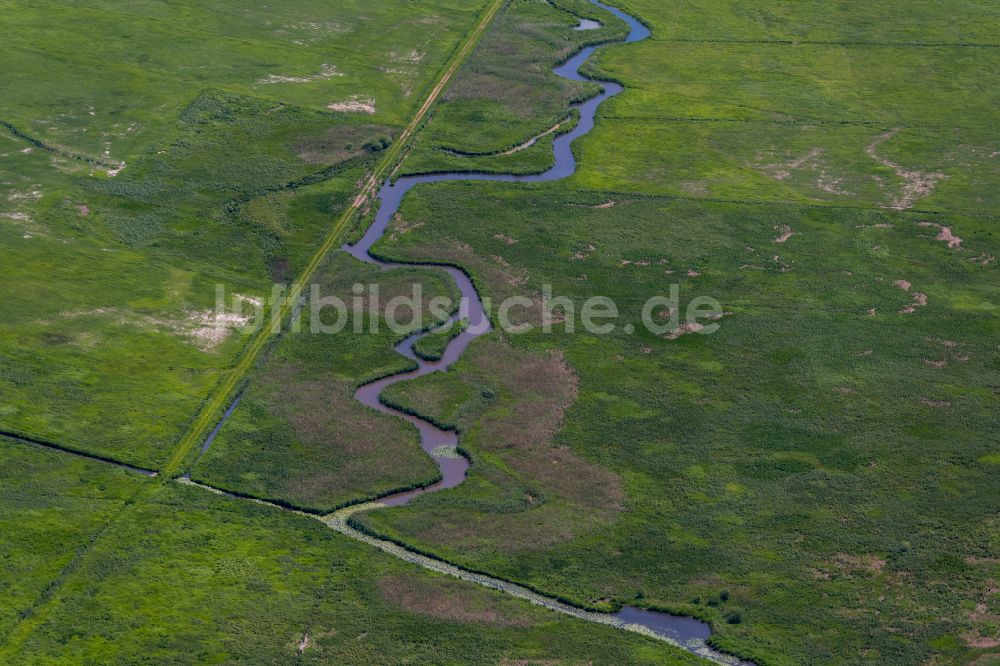 Luftbild Bremen - Überflutete Überflutete Wiesen am Oberen Oerenstreeck im Ortsteil Borgfeld in Bremen, Deutschland