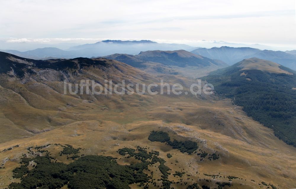 Luftaufnahme Dubocani - Berg - Landschaft bei Dubocani in Bosnien-Herzegowina
