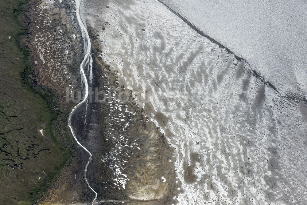 Westerhever aus der Vogelperspektive: Übergang zwischen Salzwiesen und Sandbank westlich Westerhever im Bundesland Schleswig-Holstein