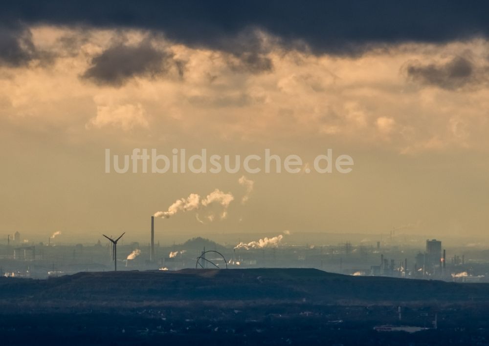 Herten von oben - Bergbau- Abraumhalde Halde Hoheward mit Horizontobservatorium in Herten in Herten im Bundesland Nordrhein-Westfalen, Deutschland